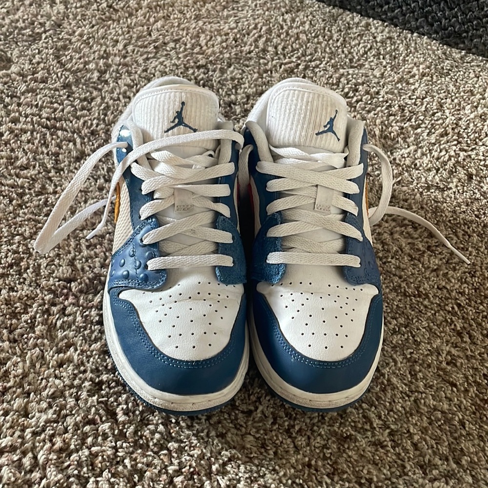 Nike air Jordan size 6Y shoe